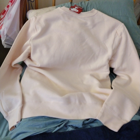 Womans Xmas Themed Snoopy Sweatshirt - Picture 3 of 3